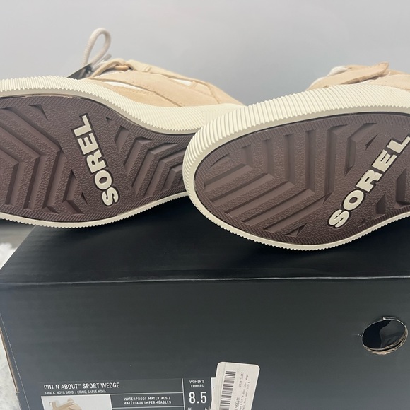 NEW Sorel Women's Out 'N About Sport Wedge Boot
Size 8.5 - Picture 3 of 8